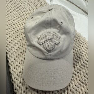 NY Knicks Cream Knit Baseball Cap